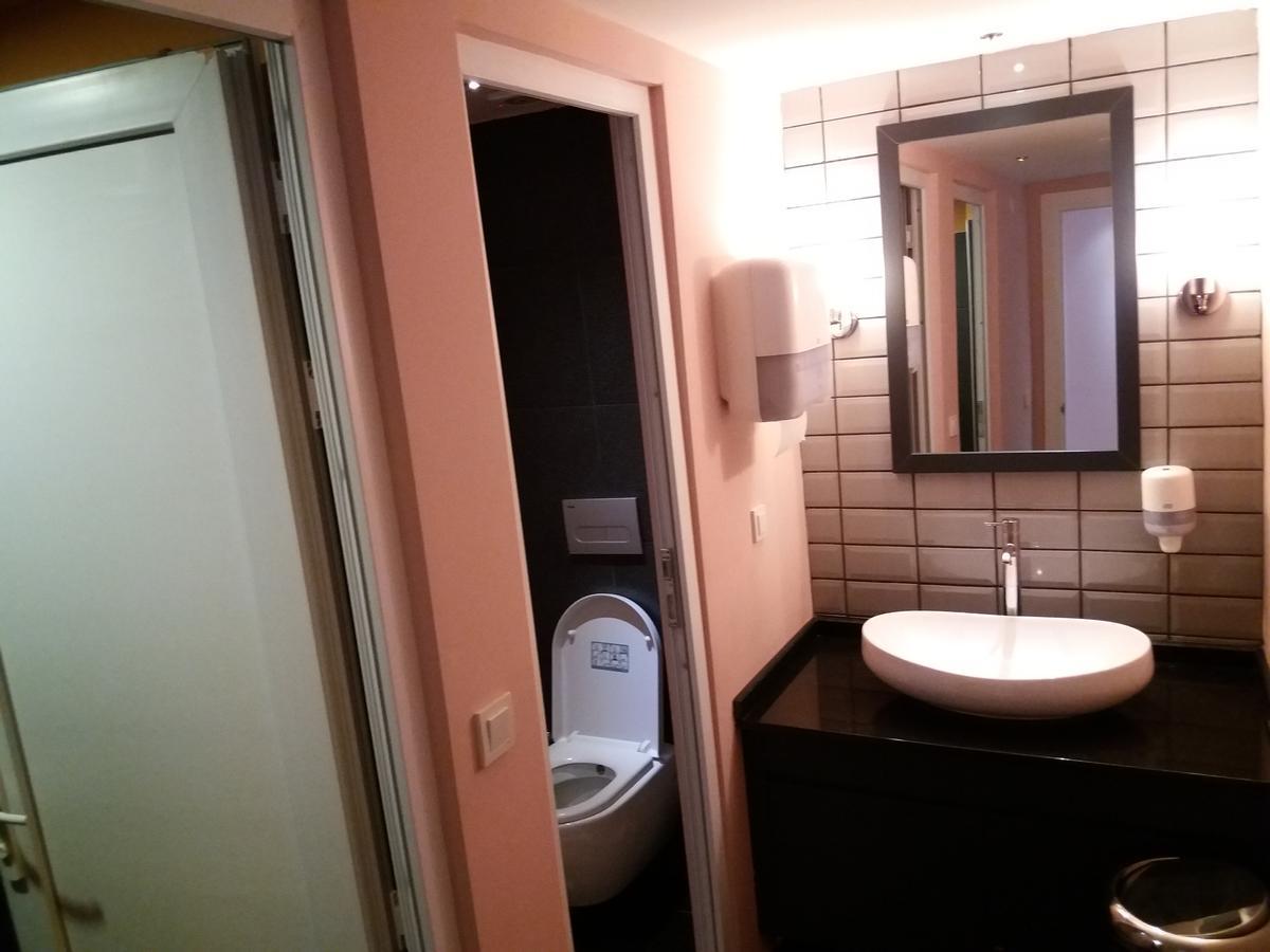 פאטהיה Sakura Suit Hostel מראה חיצוני תמונה